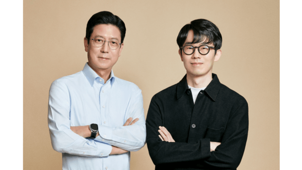 (왼쪽부터) 김정욱·강대현 넥슨코리아 공동대표  /사진 제공=넥슨코리아